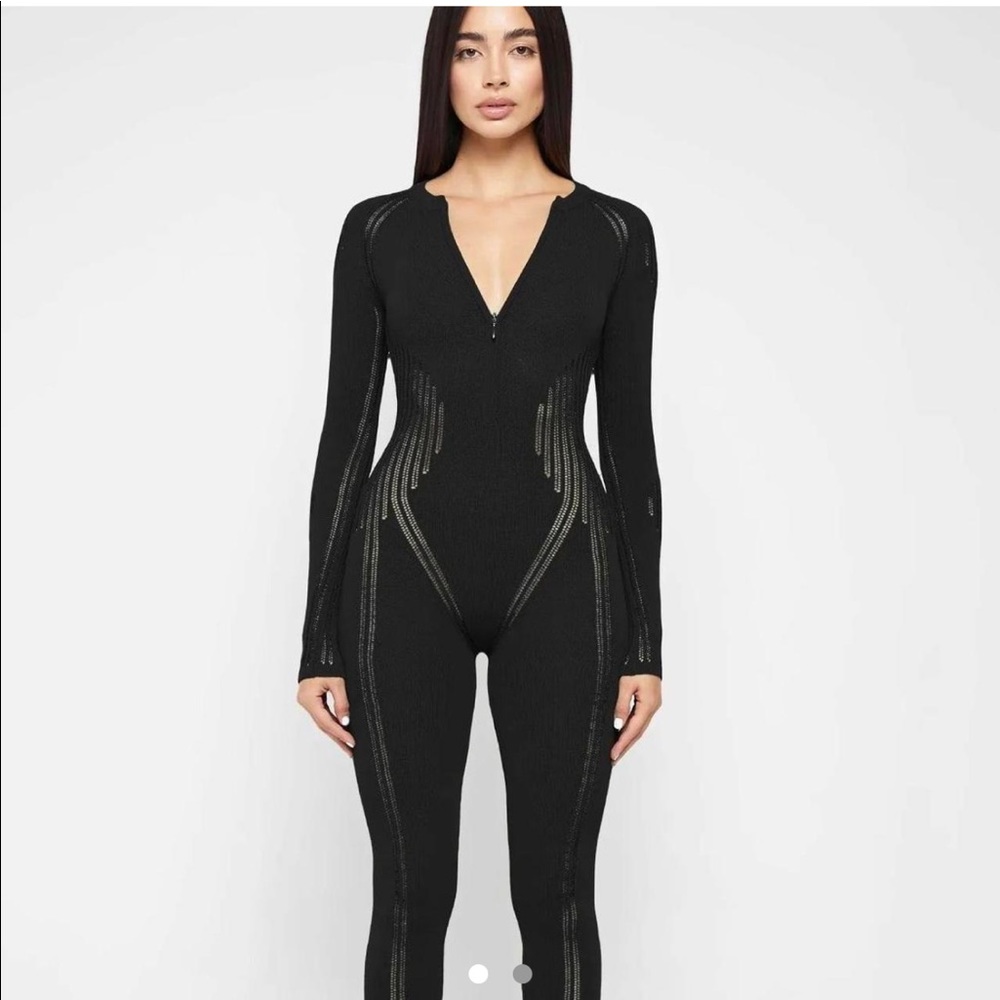 Manière De Voir KNITTED CONTOUR JUMPSUIT